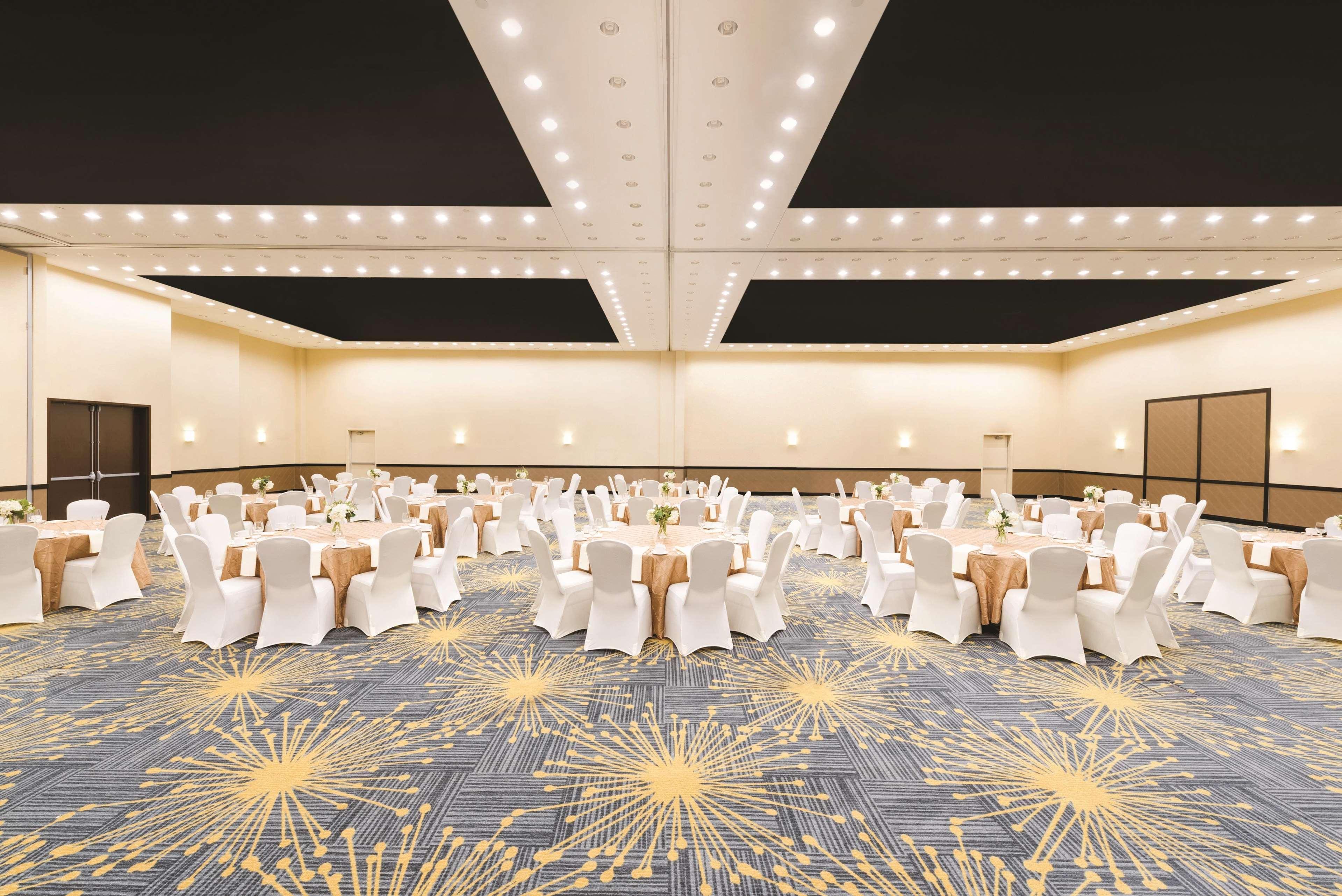 Hilton Garden Inn Fargo Esterno foto