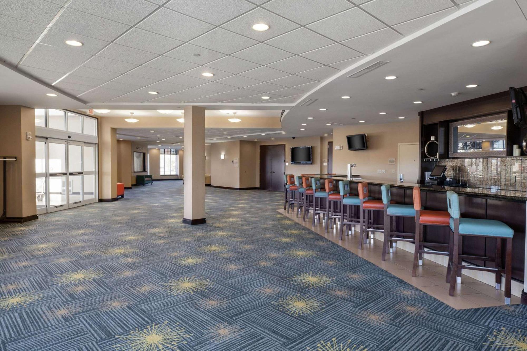 Hilton Garden Inn Fargo Esterno foto