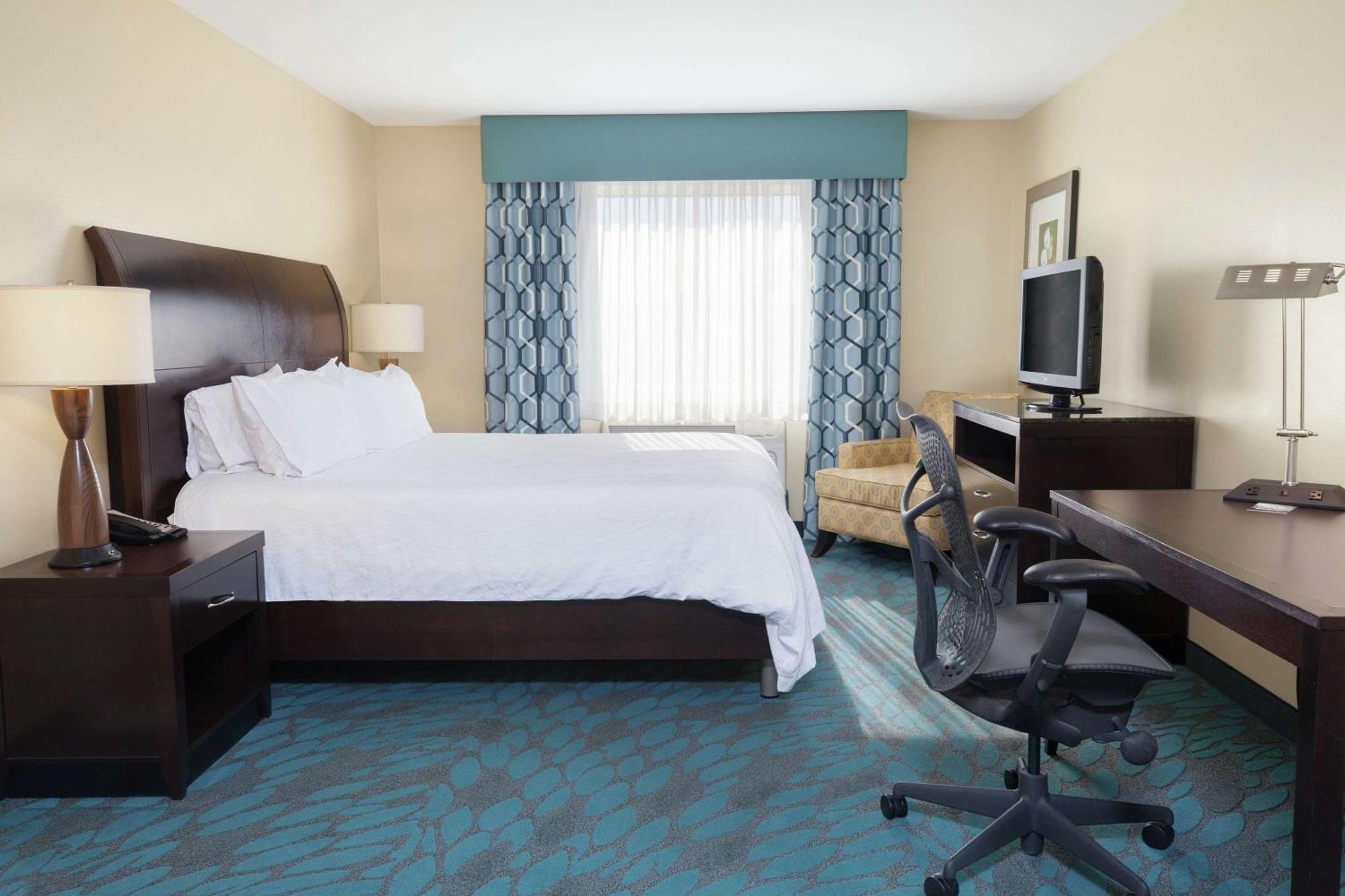 Hilton Garden Inn Fargo Esterno foto