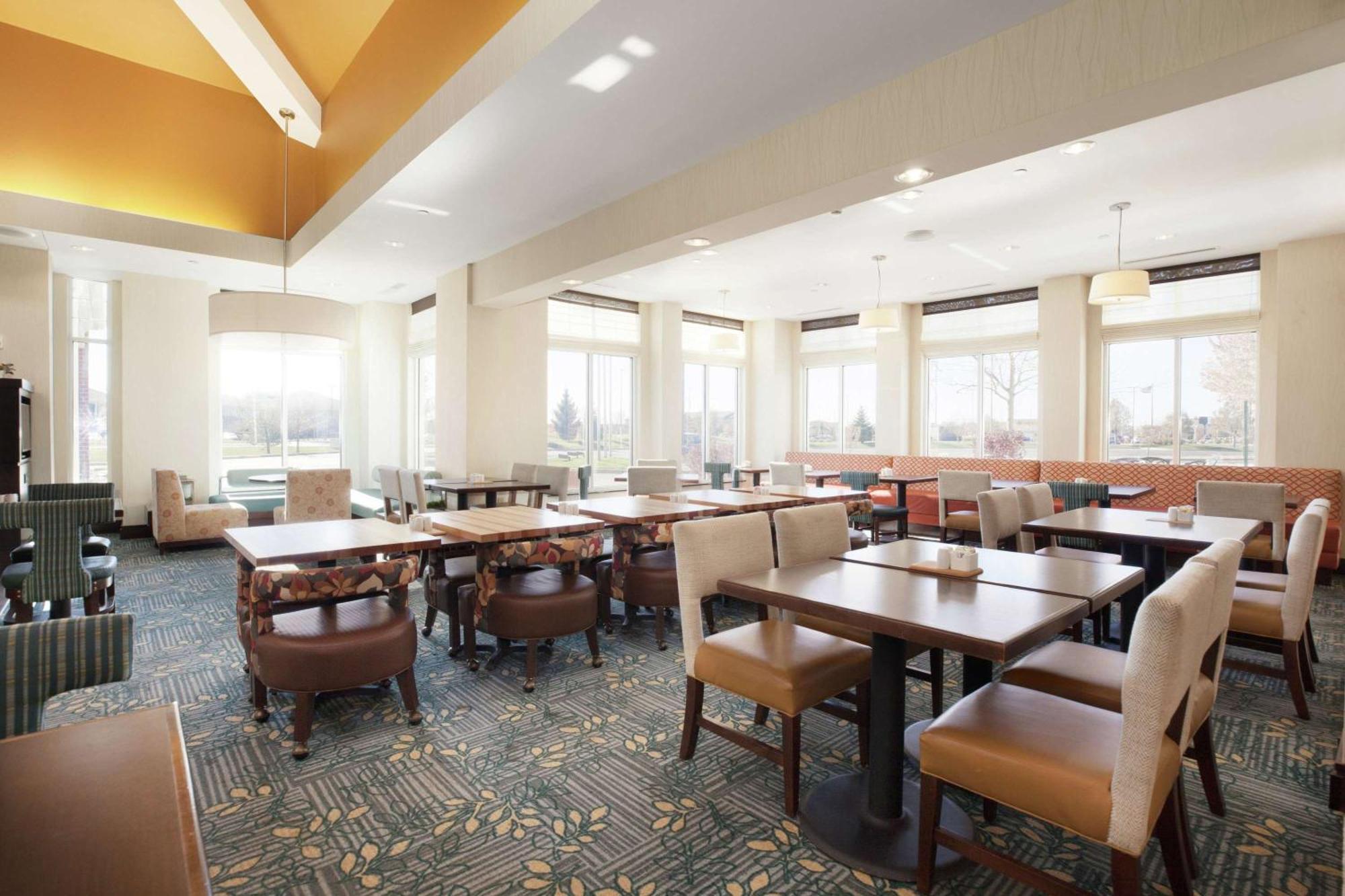 Hilton Garden Inn Fargo Esterno foto